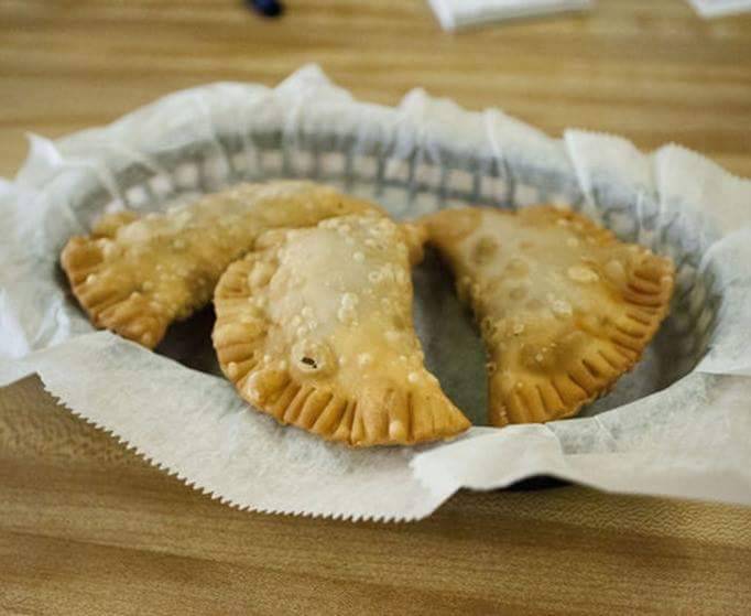 Stella’s Empanadas & Argentine Grill | restaurant | 615 Elm St, Kearny, NJ 07032, USA | 2019553663 OR +1 201-955-3663