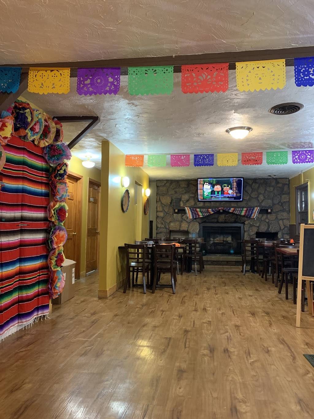 3 SOLES MEXICAN RESTAURANT | restaurant | 2440 Perry St, Madison, WI 53713, USA | 6082855428 OR +1 608-285-5428