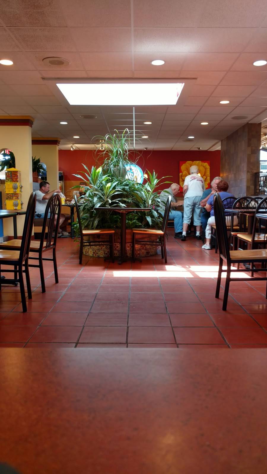 Amigos/Kings Classic | cafe | 6891 A St, Lincoln, NE 68510, USA | 4024899944 OR +1 402-489-9944