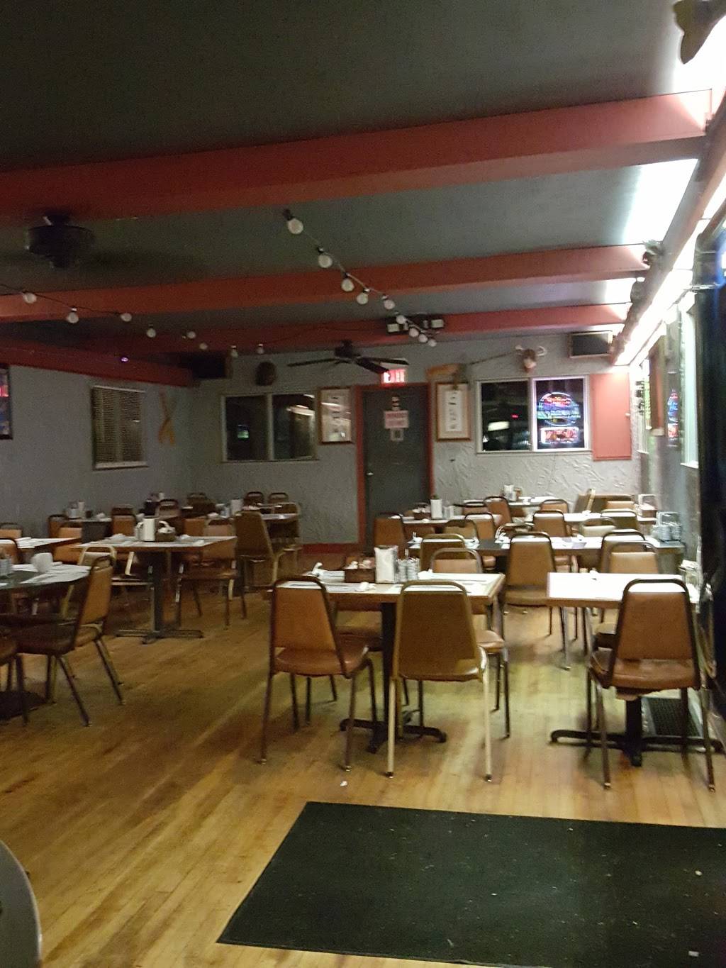 Two Goldens Tavern | restaurant | 9200 Forty Corners Rd NW, Massillon, OH 44647, USA | 3308335205 OR +1 330-833-5205