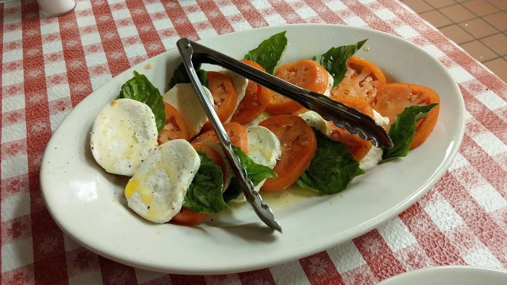 Buca di Beppo Italian Restaurant | restaurant | 6600 Robinson Centre Dr, Pittsburgh, PA 15205, USA | 4127888444 OR +1 412-788-8444