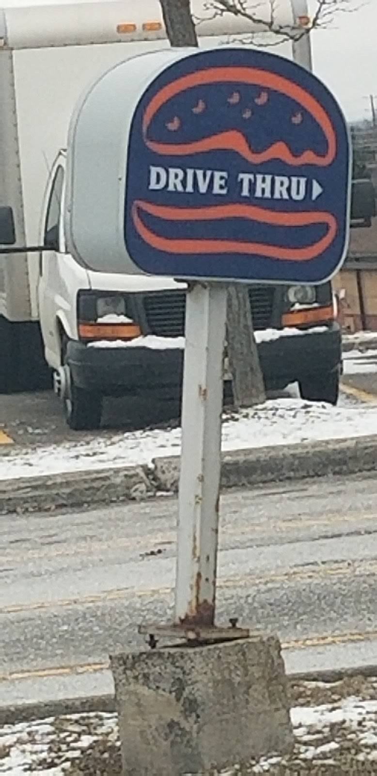 Harveys | restaurant | 1111 Davis Dr, Newmarket, ON L3Y 8X2, Canada | 9058535351 OR +1 905-853-5351