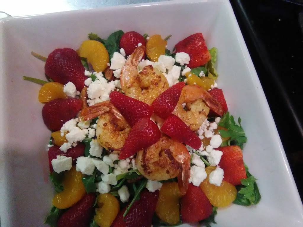 Savo Bar & Grille | restaurant | 2800 South Ave, Youngstown, OH 44502, USA | 3307815425 OR +1 330-781-5425