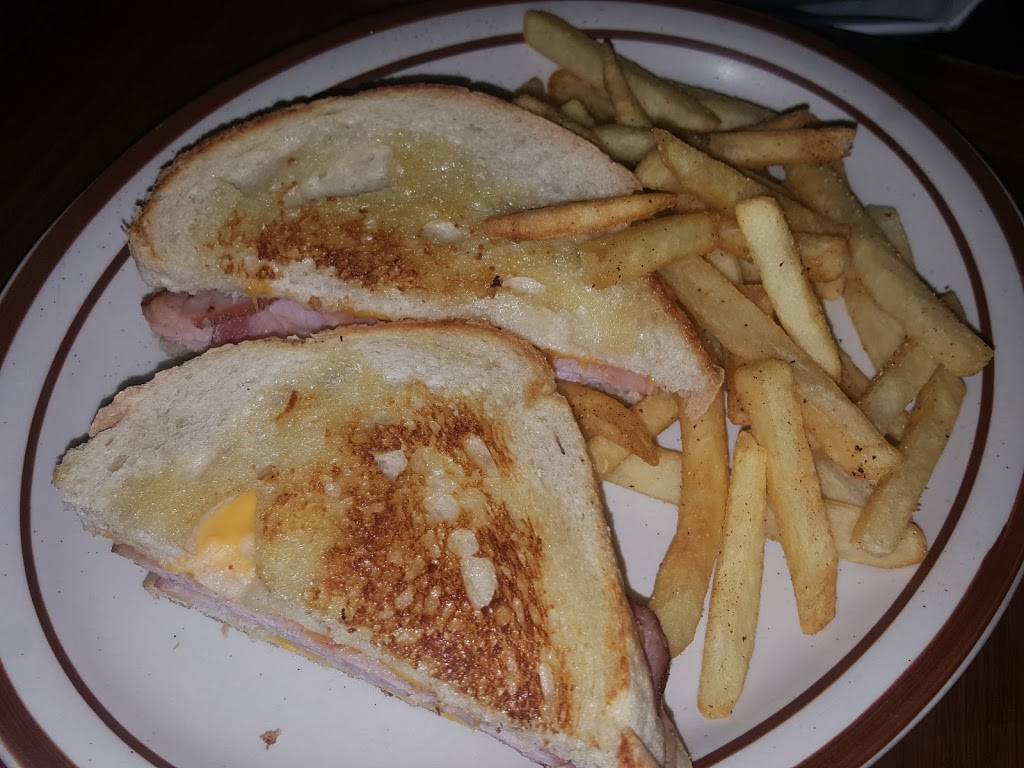 Comstock Bar & Grill | restaurant | 316 W Mission Ave #115, Escondido, CA 92025, USA | 7607466188 OR +1 760-746-6188