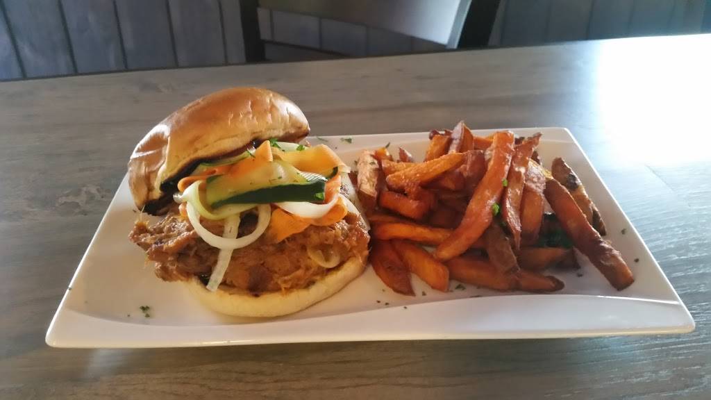 The Cove Restaurant | restaurant | 2633 Holden Beach Rd SW, Supply, NC 28462, USA | 9108462633 OR +1 910-846-2633