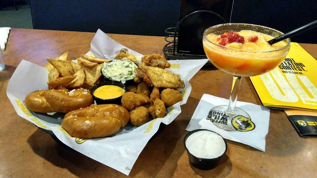 Buffalo Wild Wings | meal takeaway | 8505 Montgomery Drive NE, Albuquerque, NM 87111, USA | 5052759464 OR +1 505-275-9464