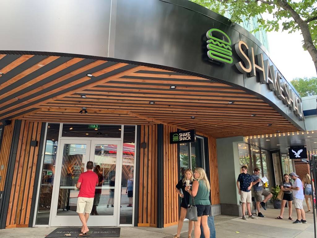 Shake Shack | restaurant | 4005 The Strand W, Columbus, OH 43219, USA | 6144077728 OR +1 614-407-7728