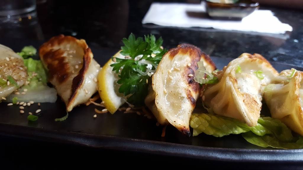 Tazu Sushi and Asian Cuisine | restaurant | 300 Fillmore St G, Denver, CO 80206, USA | 3033201672 OR +1 303-320-1672