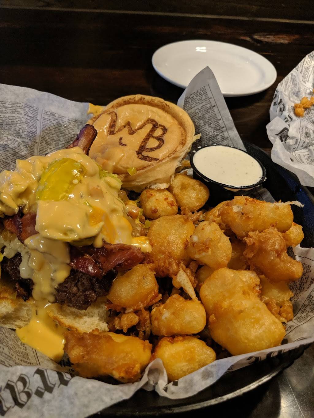 Wild Badger Sports Saloon | restaurant | 240 S Knowles Ave, New Richmond, WI 54017, USA | 7152464867 OR +1 715-246-4867