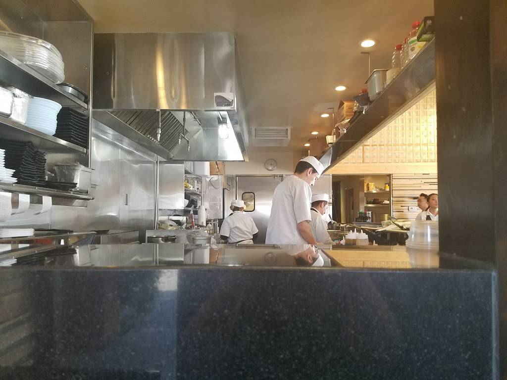 Sushi Stop | restaurant | 11837 Ventura Blvd, Studio City, CA 91604, USA | 8187604444 OR +1 818-760-4444