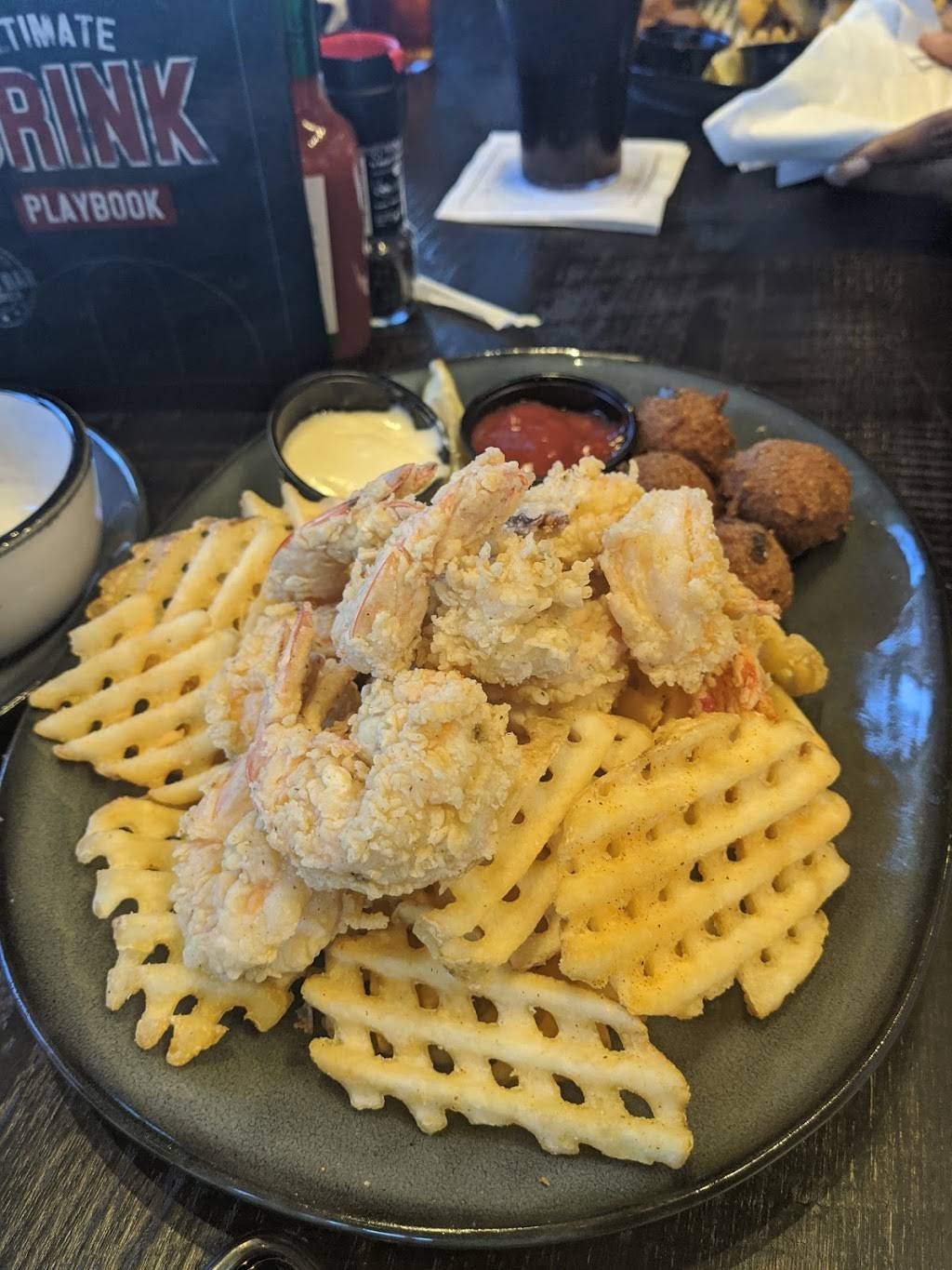 Walk-Ons Sports Bistreaux | restaurant | 6401 Tattersall, Alston Park Dr, Hoover, AL 35242, United States | 2055382700 OR +1 205-538-2700