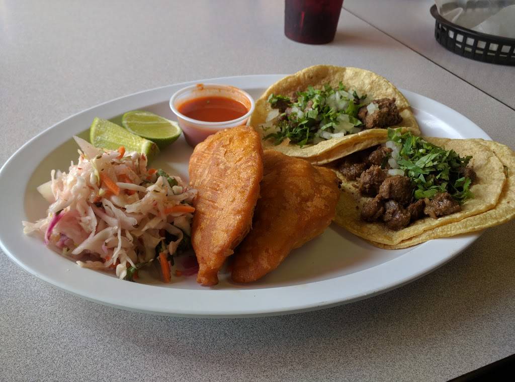 El Guanaco | restaurant | 1710 Livernois Rd, Troy, MI 48083, USA | 2485260622 OR +1 248-526-0622