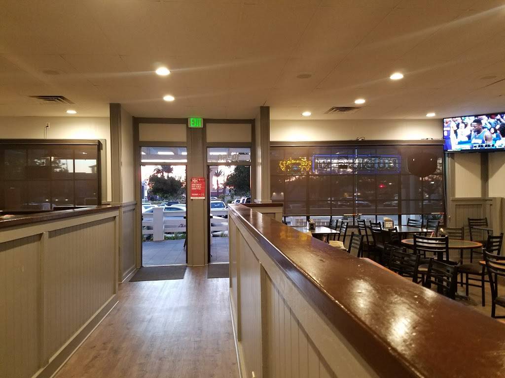 Round Table Pizza | meal delivery | 19750 Beach Blvd, Huntington Beach, CA 92648, USA | 7149639877 OR +1 714-963-9877