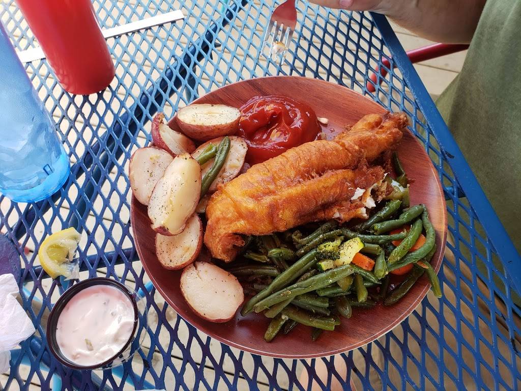 Docks Beach House Restaurant | restaurant | 252 W Lakeshore Dr, Port Clinton, OH 43452, USA | 4197326609 OR +1 419-732-6609