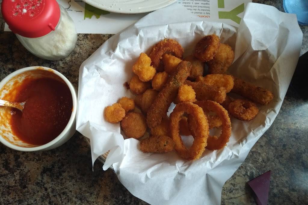 DeRangos Pizza Palace | restaurant | 3840 Douglas Ave, Racine, WI 53402, USA | 2626394112 OR +1 262-639-4112