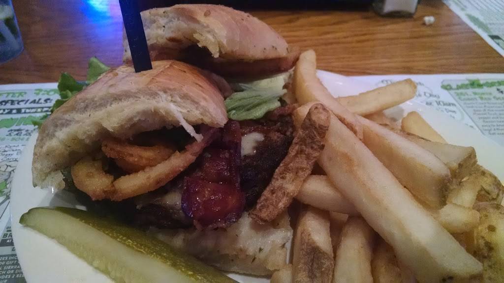 Winking Lizard Tavern | restaurant | 5710 Fulton Dr NW, Canton, OH 44718, USA | 3304971133 OR +1 330-497-1133