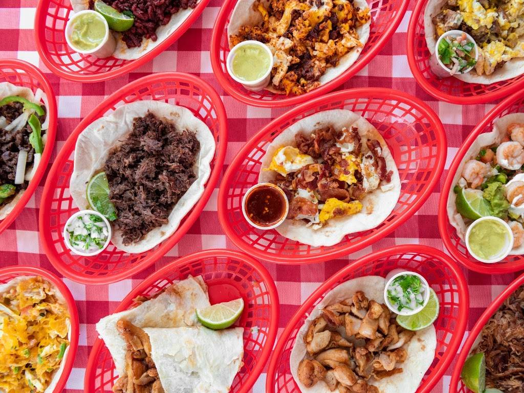 Bobcat Quickie | restaurant | 339 N Guadalupe St, San Marcos, TX 78666, USA | 5123962000 OR +1 512-396-2000