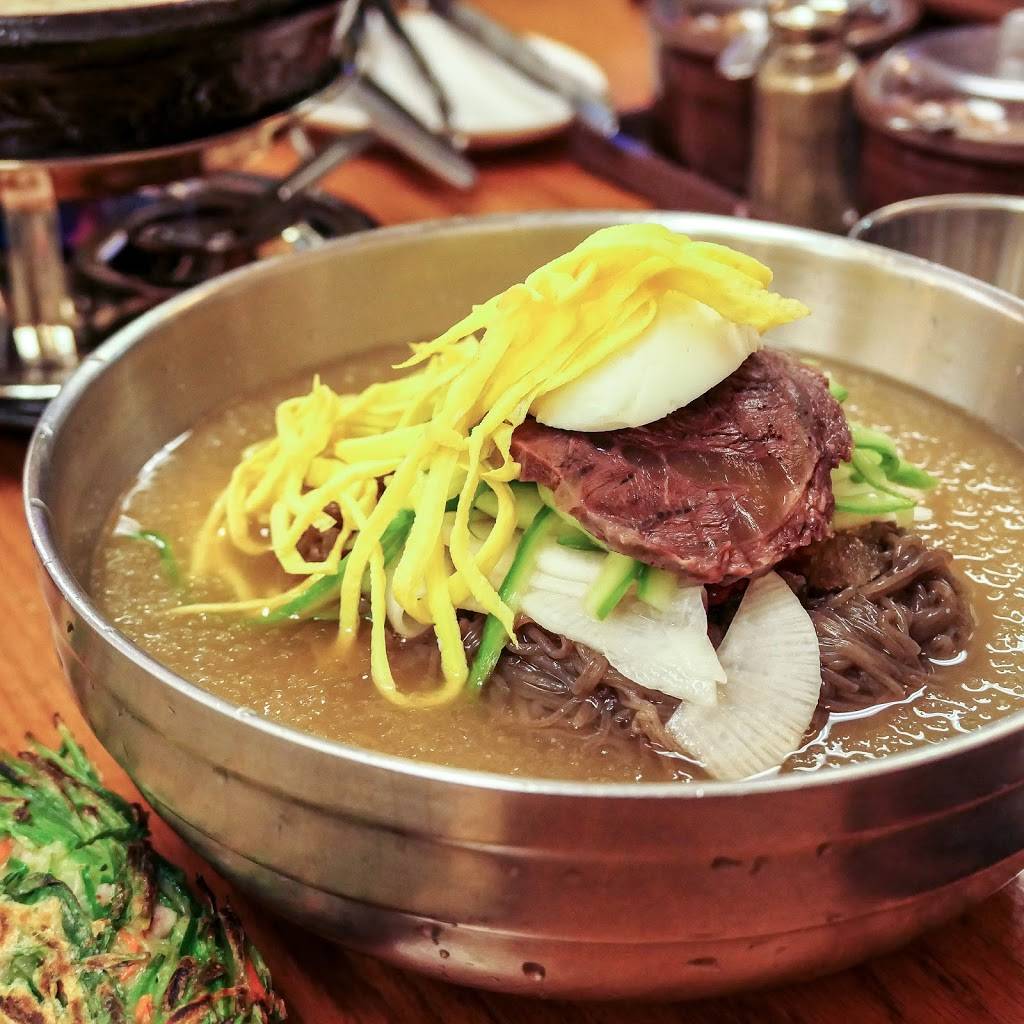 Jinsol Gukbap | restaurant | 4253 W 3rd St, Los Angeles, CA 90020, USA | 2139085636 OR +1 213-908-5636