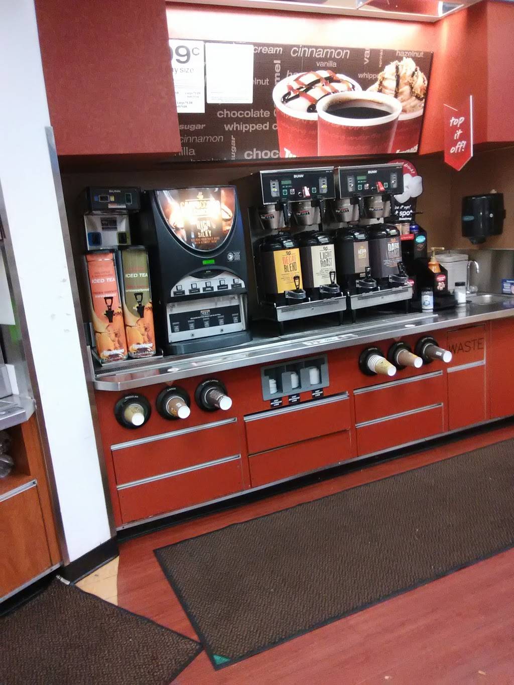 Thorntons | bakery | 12052 Western Ave, Blue Island, IL 60406, USA | 7083852255 OR +1 708-385-2255