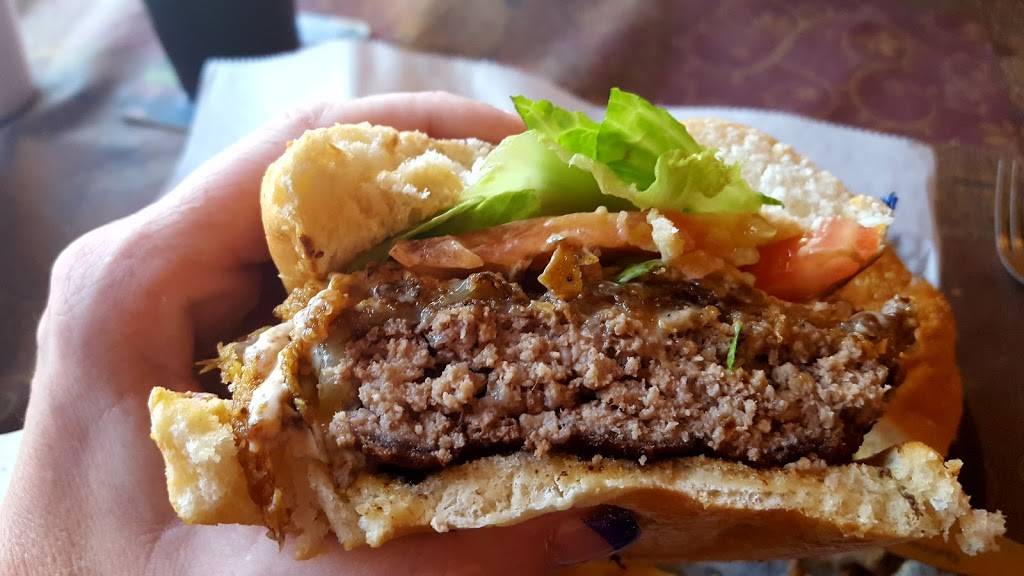 Ruby Street Grille | restaurant | 221 E Ruby St, Tavares, FL 32778, USA | 3527427829 OR +1 352-742-7829