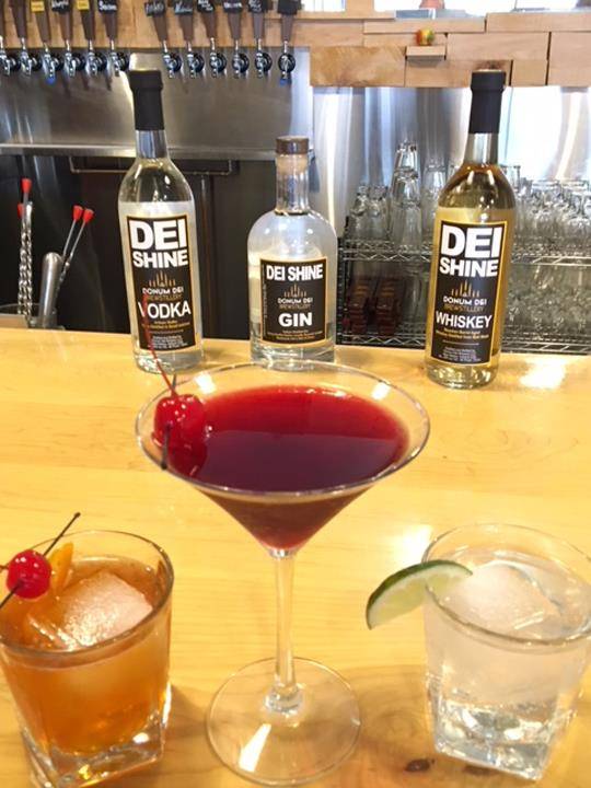 Donum Dei Brewery | restaurant | 3211 Grant Line Rd #3, New Albany, IN 47150, USA | 8125902478 OR +1 812-590-2478