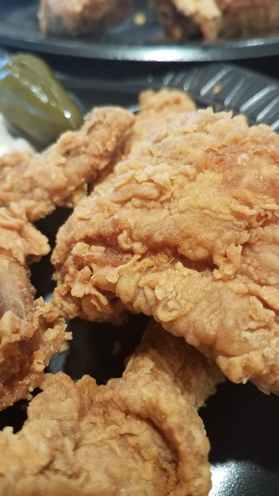 Golden Chick | meal takeaway | 2081 E Main St, Spartanburg, SC 29307, USA | 8642743077 OR +1 864-274-3077