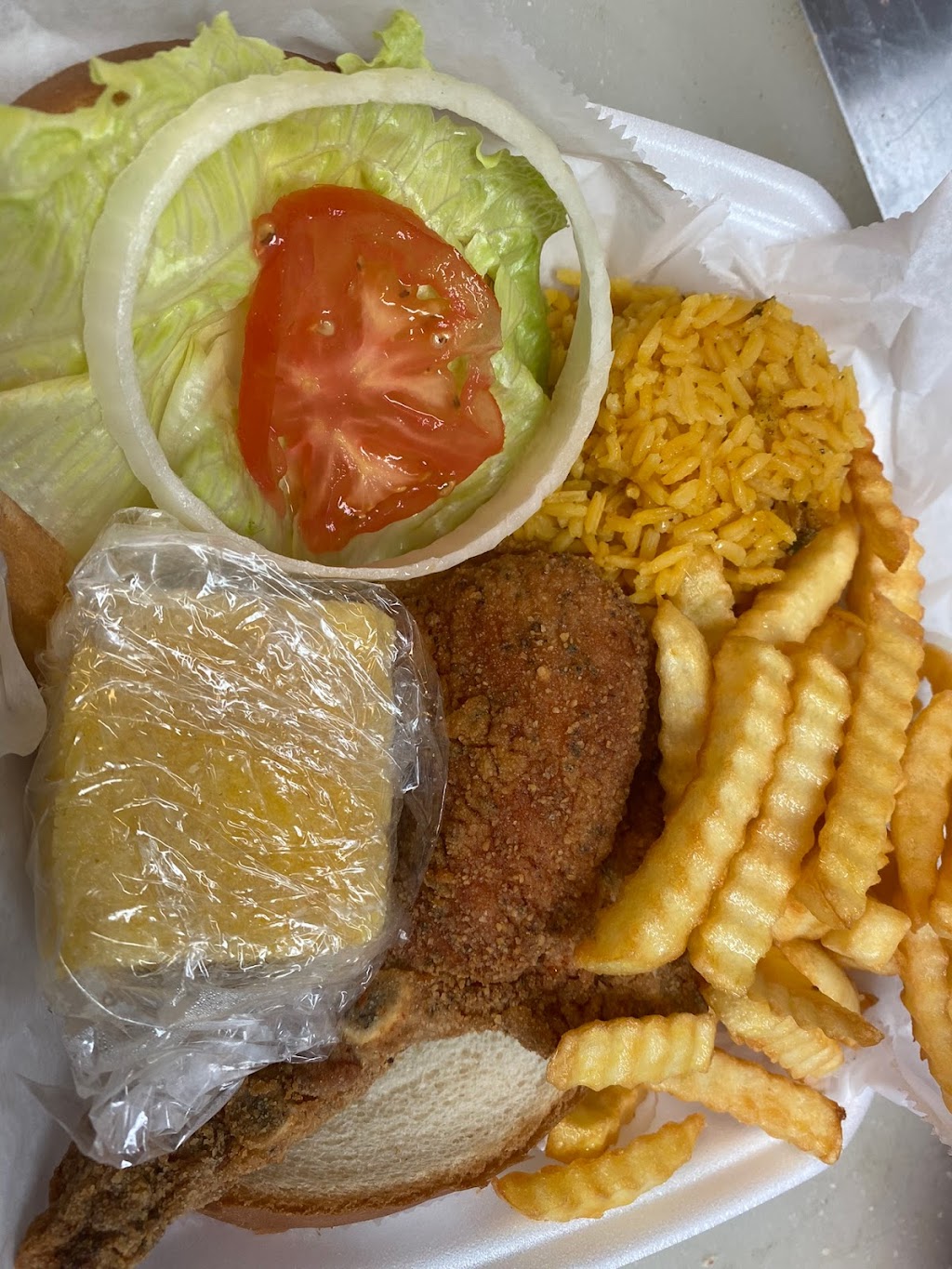 Hot Girlz Soul Food | restaurant | 2898 S Kings Hwy, Fort Pierce, FL 34945, USA | 7726720460 OR +1 772-672-0460