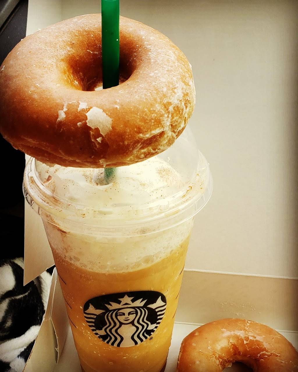 Krispy Kreme | bakery | 549 N Person St, Raleigh, NC 27604, USA | 9198333682 OR +1 919-833-3682