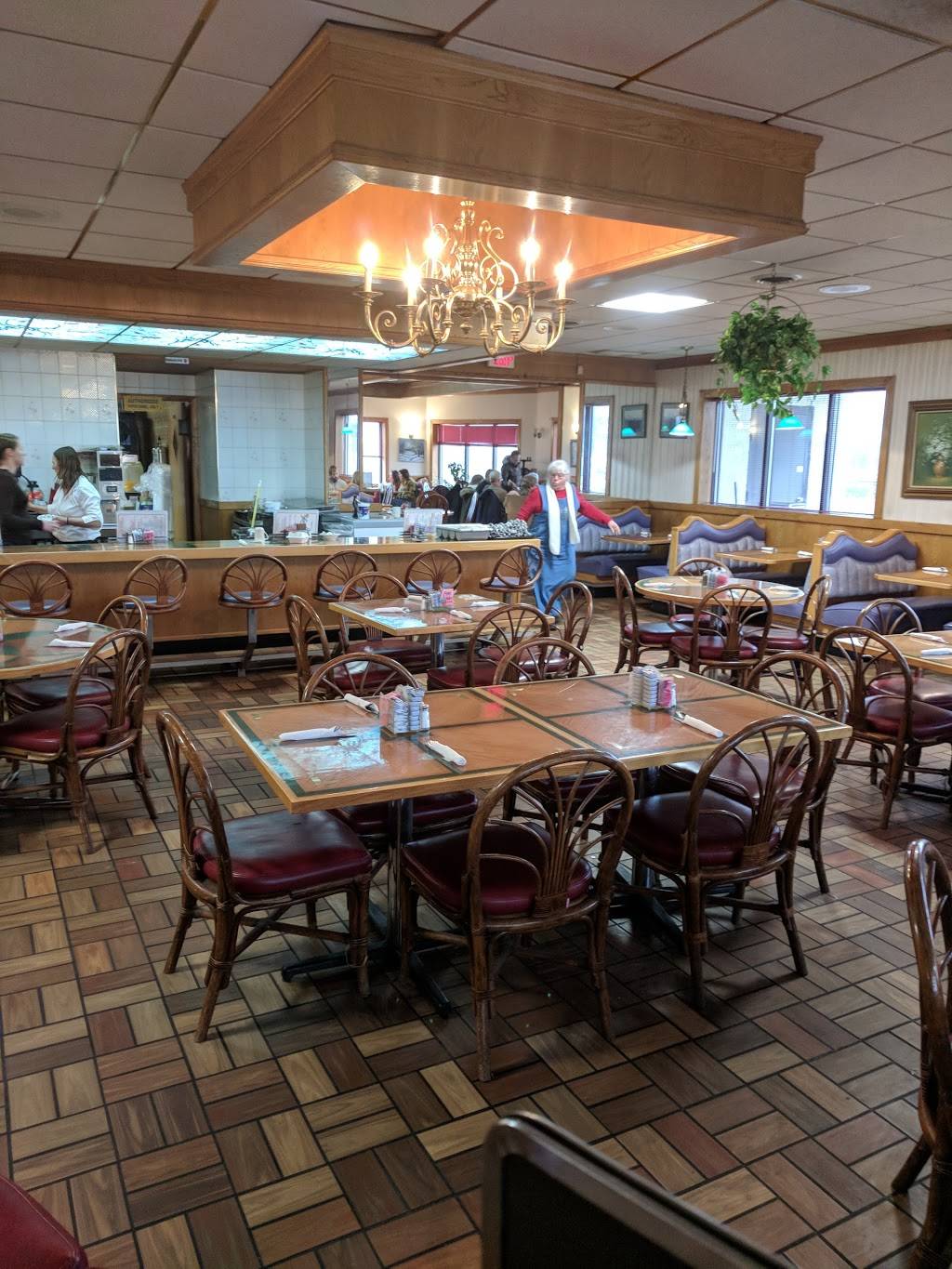 The Meadows Family Restaurant | restaurant | 10615 Northwestern Ave, Franksville, WI 53126, USA | 2628352000 OR +1 262-835-2000