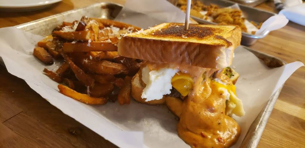 Eastside Kitchenette | restaurant | 2119, I-35, San Antonio, TX 78208, USA | 2105072568 OR +1 210-507-2568