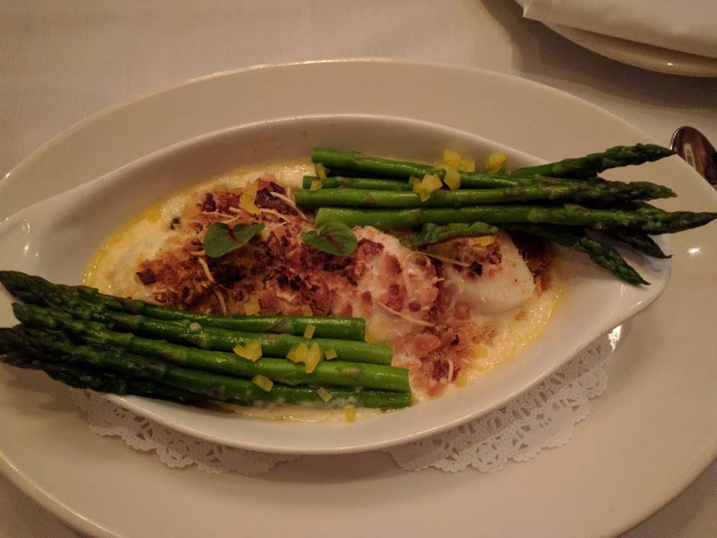 Rose & Thistle | restaurant | 203 Louisiana Ave, Perrysburg, OH 43551, USA | 4198743947 OR +1 419-874-3947