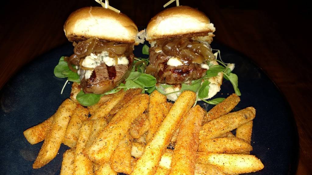 Good Time Charlis | night club | 6045 W Chandler Blvd #7, Chandler, AZ 85226, USA | 4805561420 OR +1 480-556-1420