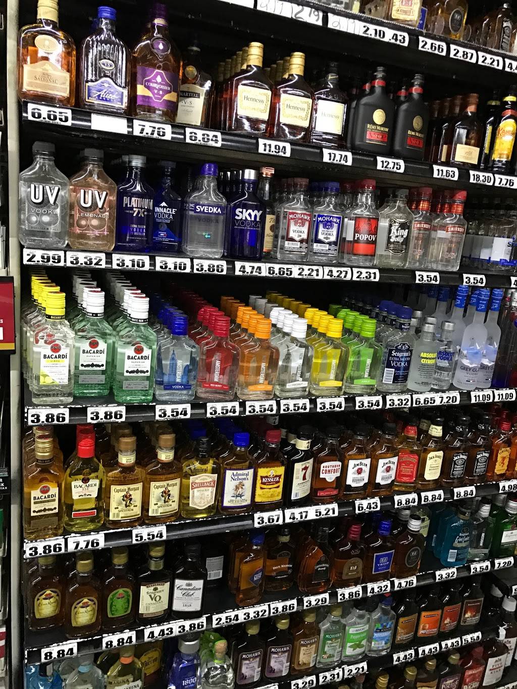 Mitchs Liquor, Subs & Pizza (Buscemis) | meal takeaway | 37504 Michigan Ave, Wayne, MI 48184, USA | 7347290440 OR +1 734-729-0440