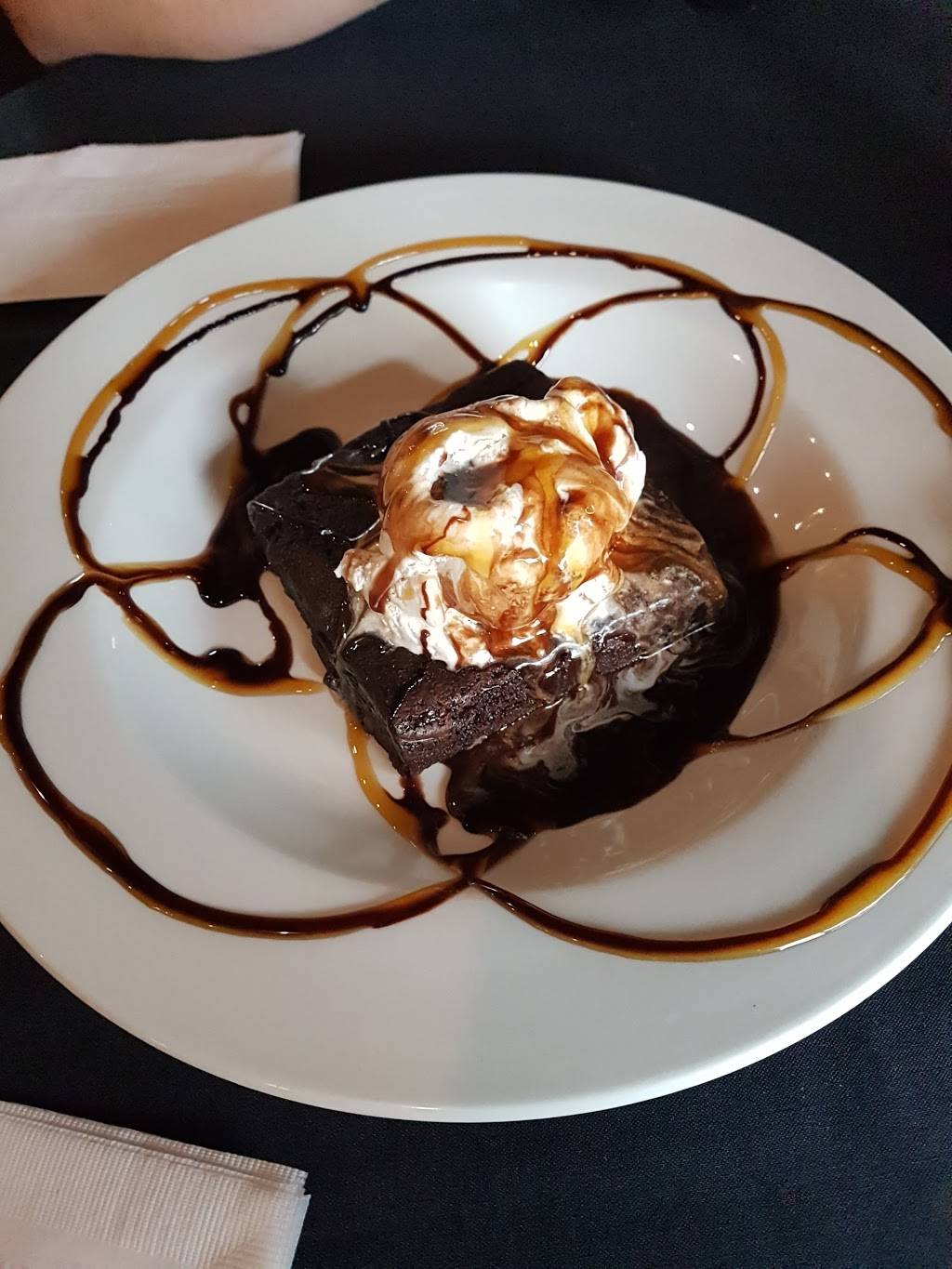 Rum Runners Speakeasy | restaurant | 167 King St, Sombra, ON N0P 2H0, Canada | 5198923651 OR +1 519-892-3651