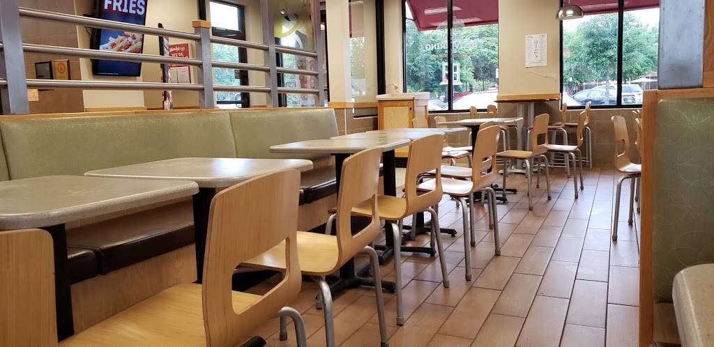 Wendys | restaurant | 3611 SW Archer Rd, Gainesville, FL 32608, USA | 3523783089 OR +1 352-378-3089