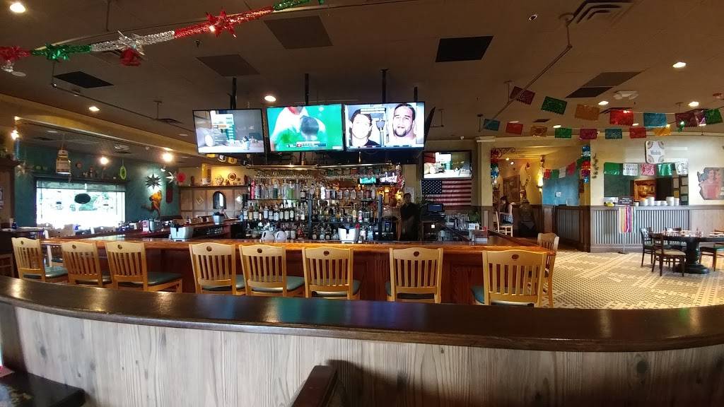 Las Fuentes Restaurant | meal takeaway | 9001 Waukegan Rd, Morton Grove, IL 60053, USA | 8479830248 OR +1 847-983-0248