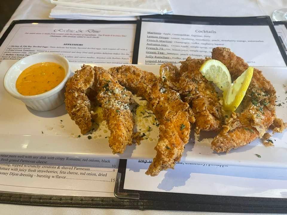 Recline & Dine | restaurant | 8050 Dexter Rd, Cordova, TN 38016, USA | 9012211219 OR +1 901-221-1219