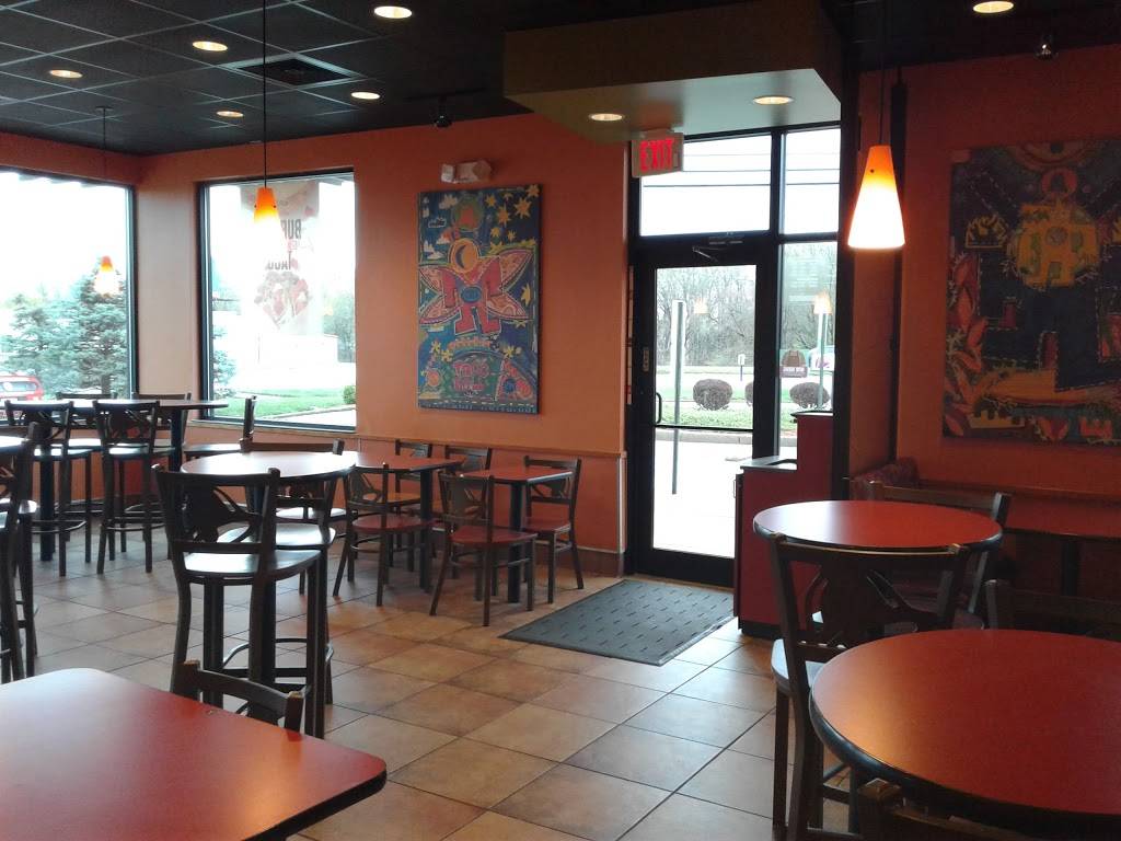 Taco Bell | meal takeaway | 311 S Dixie Blvd, Radcliff, KY 40160, USA | 2703515554 OR +1 270-351-5554