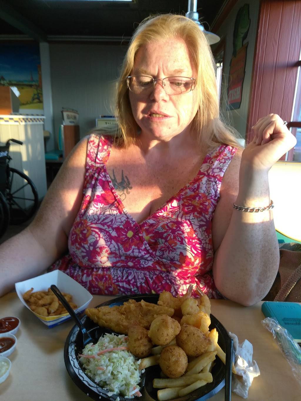 Long John Silvers | restaurant | 1049 3rd Ave, Chula Vista, CA 91911, USA | 6194206328 OR +1 619-420-6328