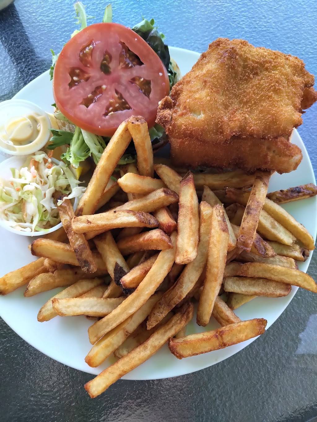 Molly & OJs Restaurant | restaurant | 875 Mariners Rd, Erieau, ON N0P 1N0, Canada | 5196768812 OR +1 519-676-8812