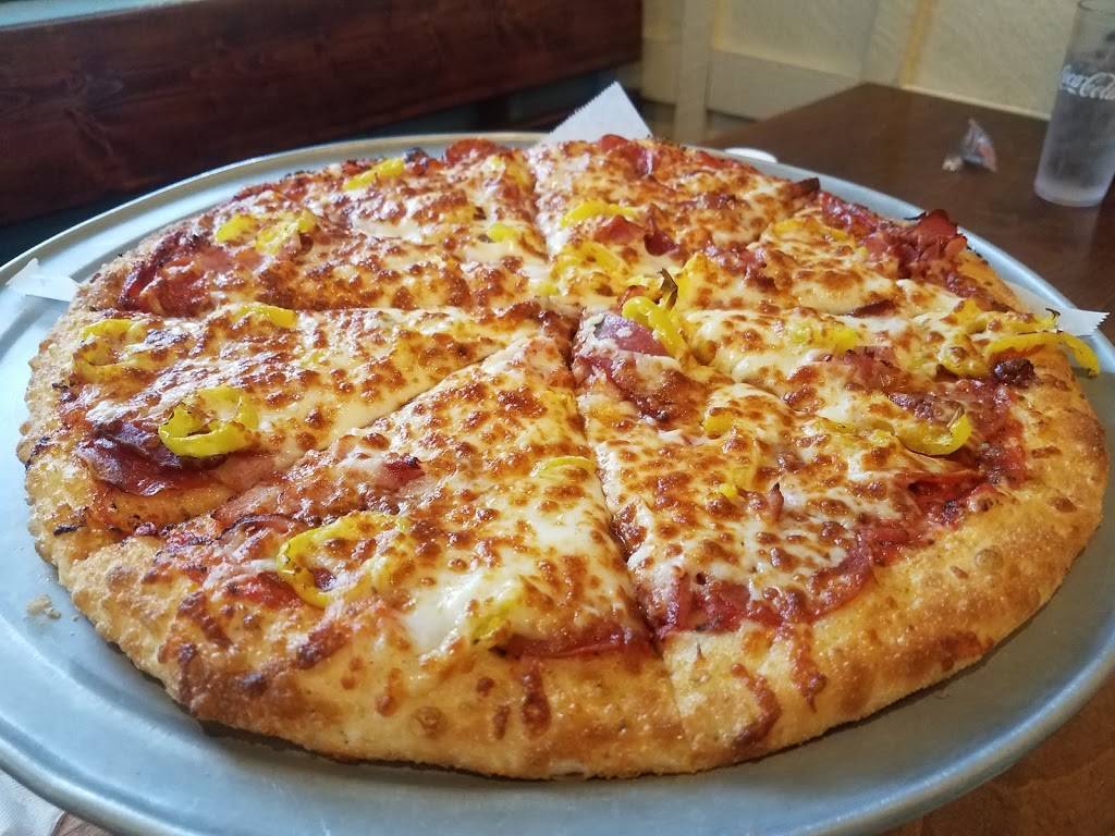 Pizza Place of Highlands | restaurant | 365 Main St, Highlands, NC 28741, USA | 8285265660 OR +1 828-526-5660