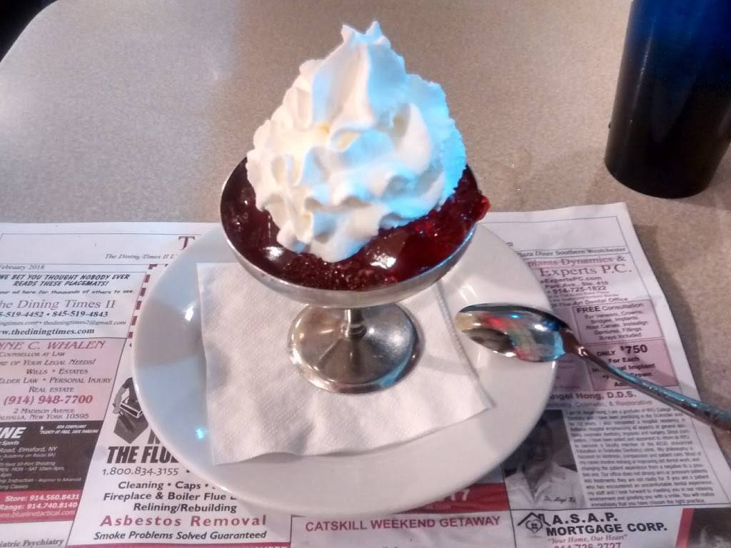 Central Plaza Diner | restaurant | 1686 Central Park Ave, Yonkers, NY 10710, USA | 9147798030 OR +1 914-779-8030