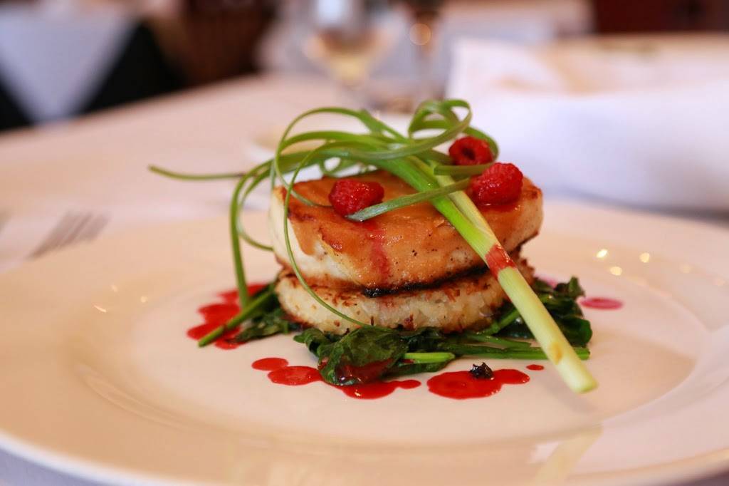 Christopher Martins Restaurant | restaurant | 860 State St, New Haven, CT 06511, USA | 2037768835 OR +1 203-776-8835