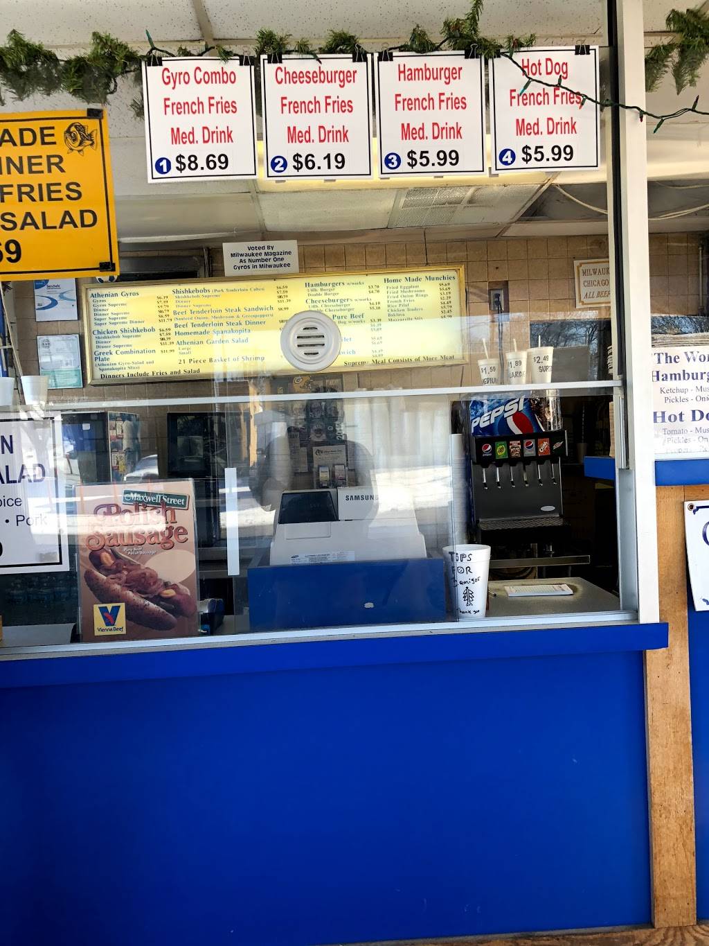 Gyros Corner | restaurant | 5914 W Appleton Ave, Milwaukee, WI 53210, USA | 4148735937 OR +1 414-873-5937