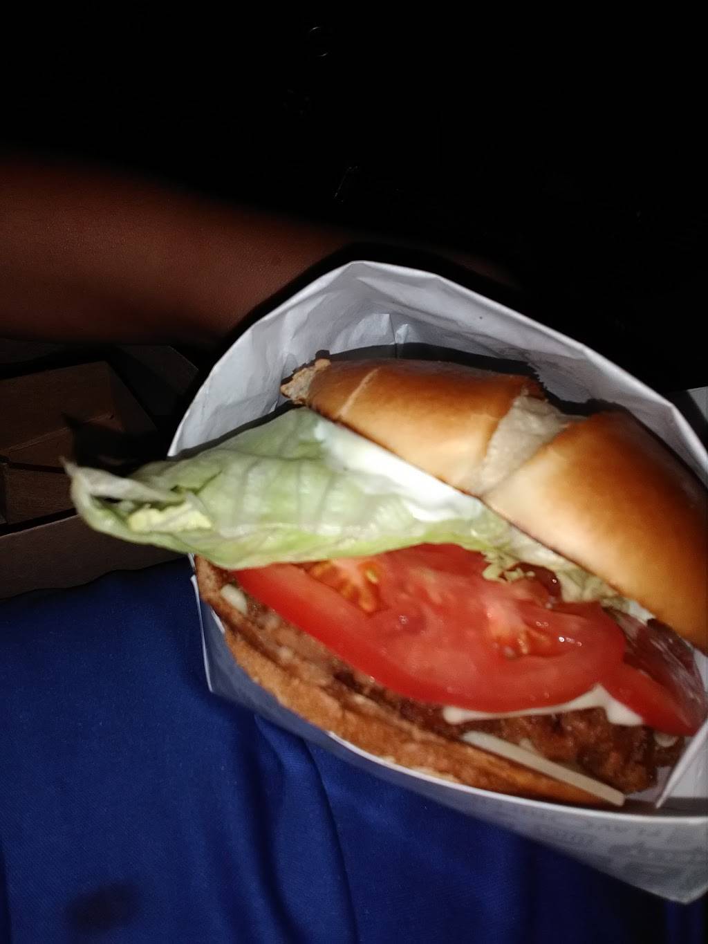 Jack in the Box | restaurant | 1270 V St, Merced, CA 95340, USA | 2097232465 OR +1 209-723-2465