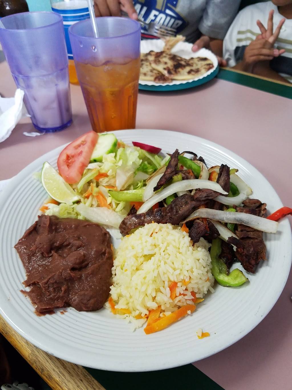 Sauceño Pupuseria y Taqueria | restaurant | 13150 Bissonnet St, Houston, TX 77099, USA | 2817769393 OR +1 281-776-9393