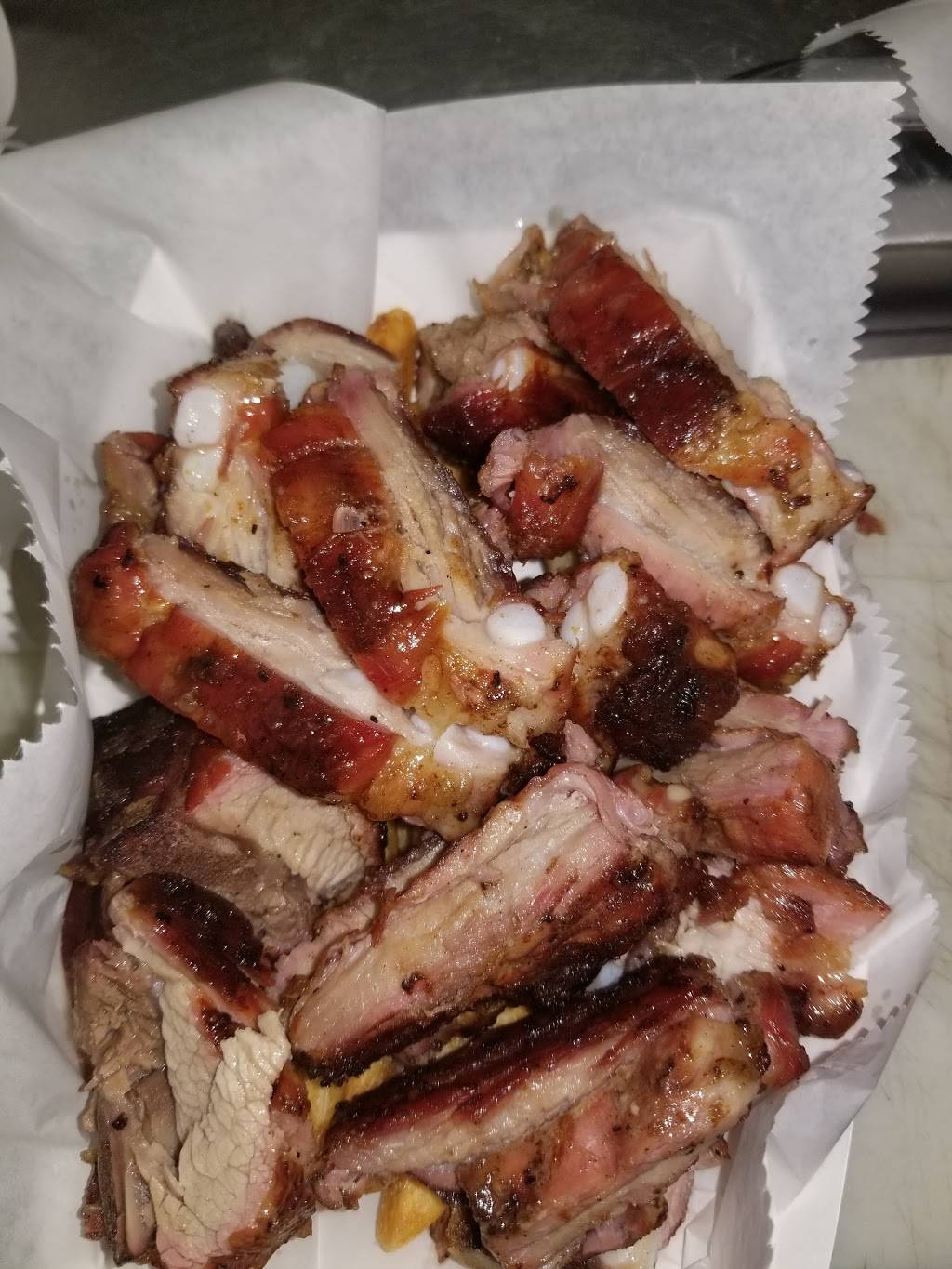 T Ts Barbecue | restaurant | 436 South Western Avenue, Peoria, IL 61605, USA | 3097506392 OR +1 309-750-6392