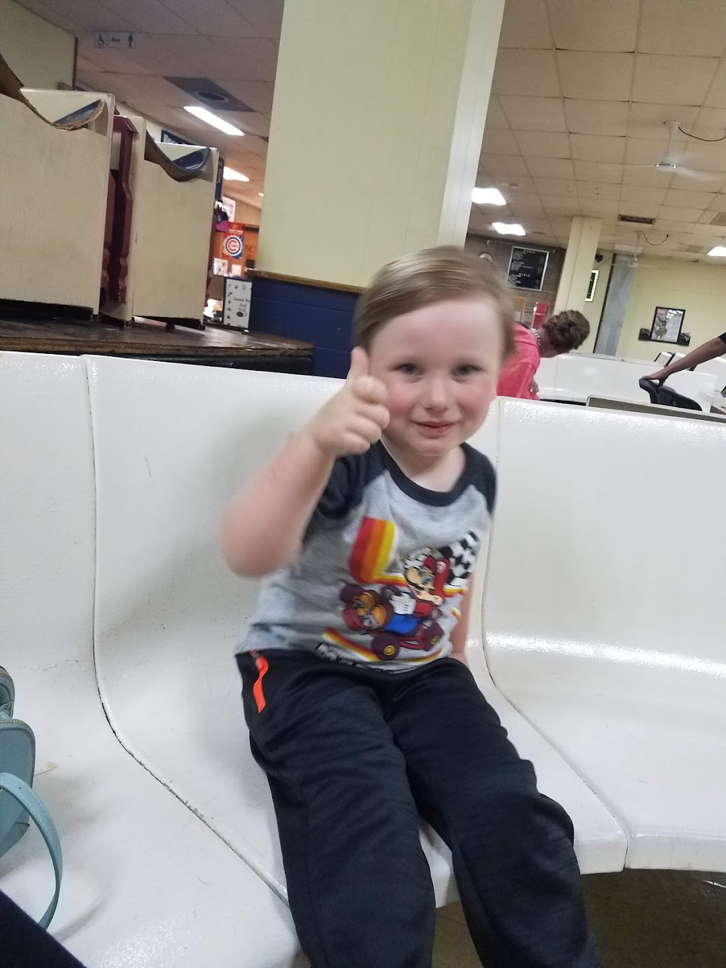 Garrett Bowl | restaurant | 110 W Keyser St, Garrett, IN 46738, USA | 2603574871 OR +1 260-357-4871