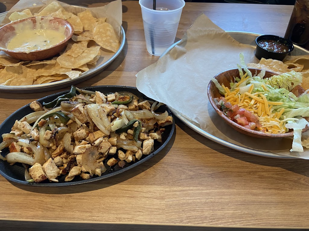 Fresh-Mex & Co. | restaurant | 10281 Mid Town Pkwy, Jacksonville, FL 32246, USA | 9045037875 OR +1 904-503-7875