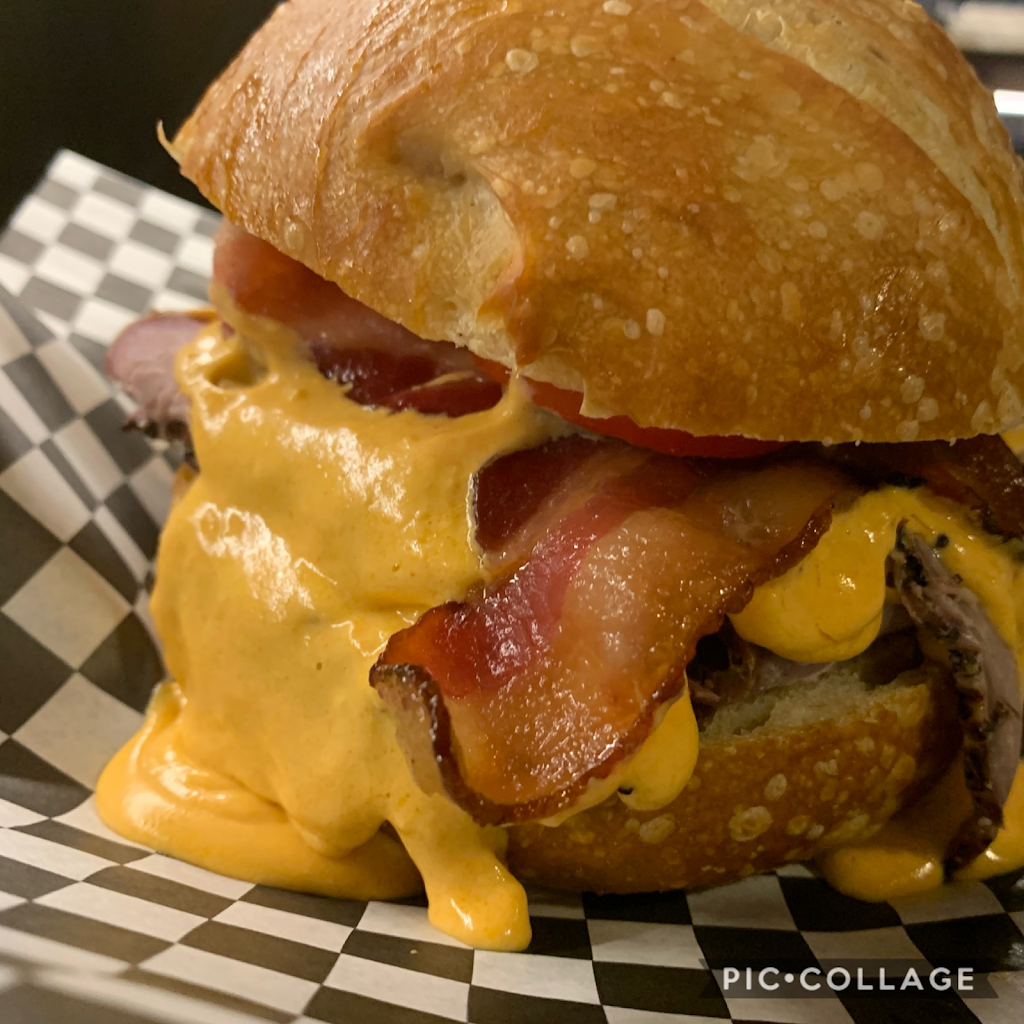 Oakland Craft House | restaurant | 124 Oakland Ave, Pittsburgh, PA 15213, USA | 4126529126 OR +1 412-652-9126